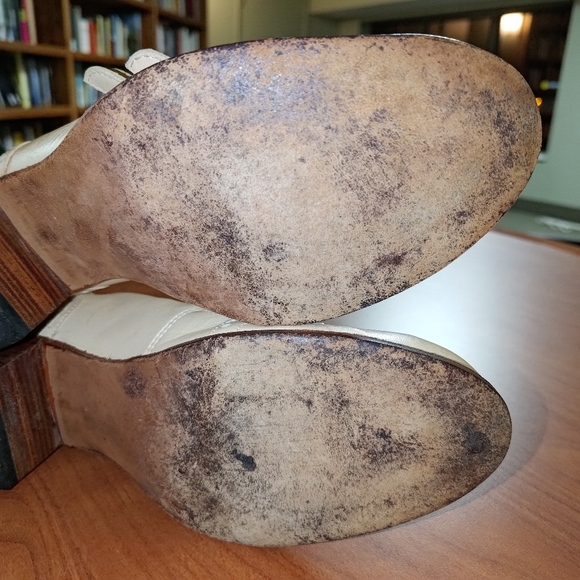 JOHN FLUEVOG Adrians : Alli 4-Buckle Mary Jane Brogue Wingtip Shoes US 7 Beige - Picture 16 of 16